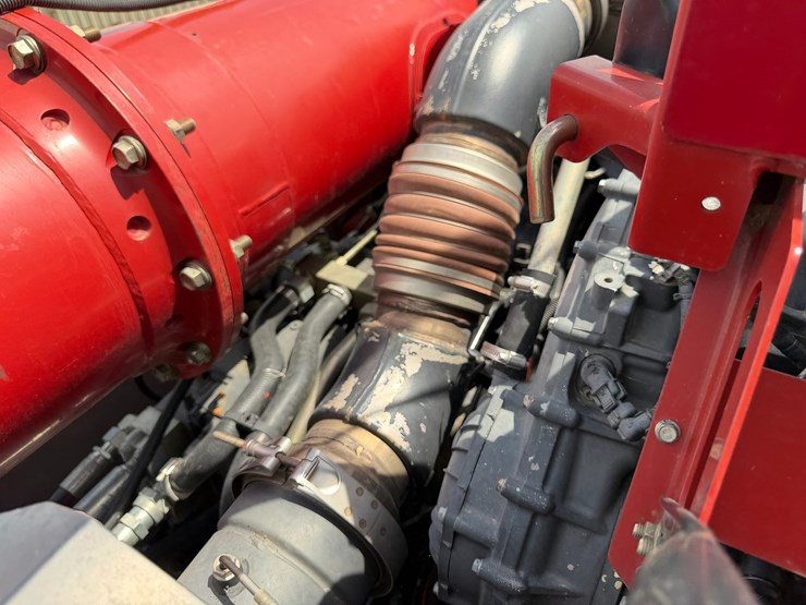 2016-case-ih-8240-image-104