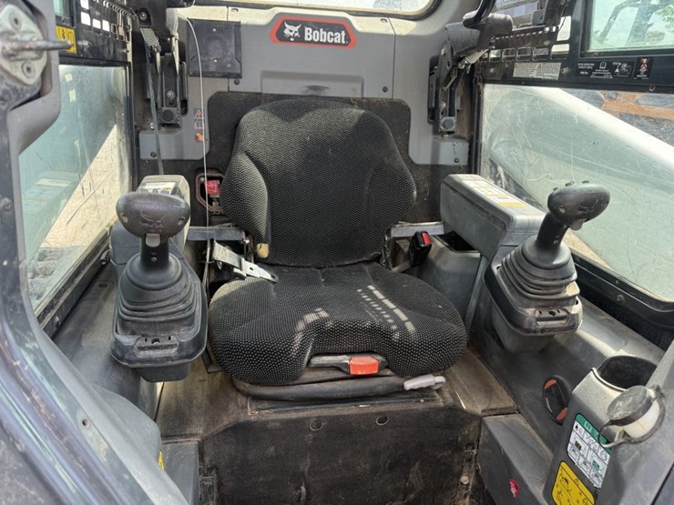 2023-bobcat-t76-image-13