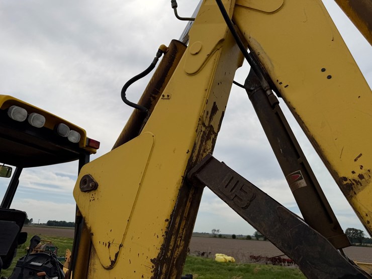 new-holland-lb75b-image-28