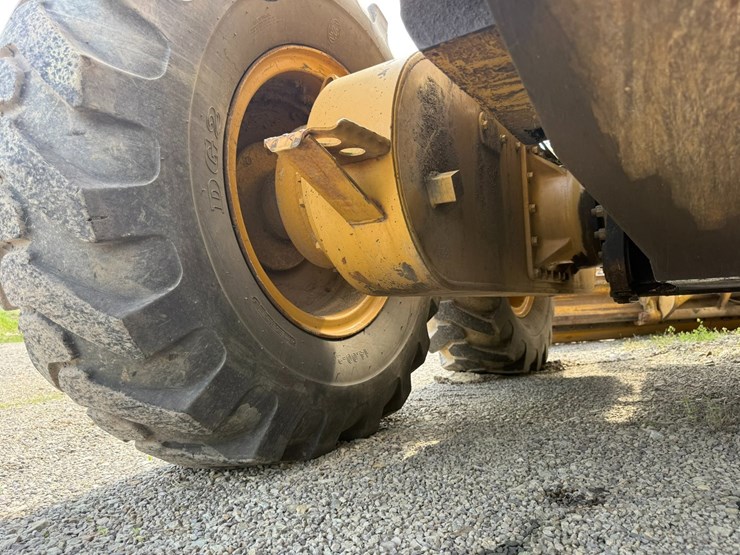 caterpillar-12h-image-22