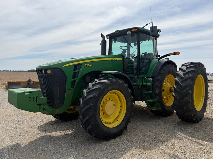2007-john-deere-8330-image-1