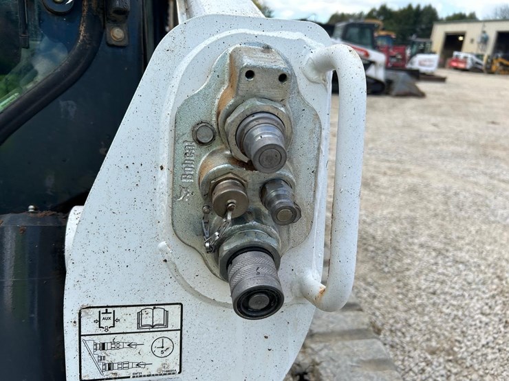 2023-bobcat-t770-image-11
