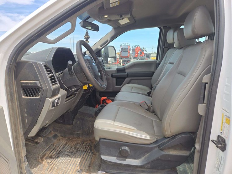 2017-ford-f250-xl-image-11