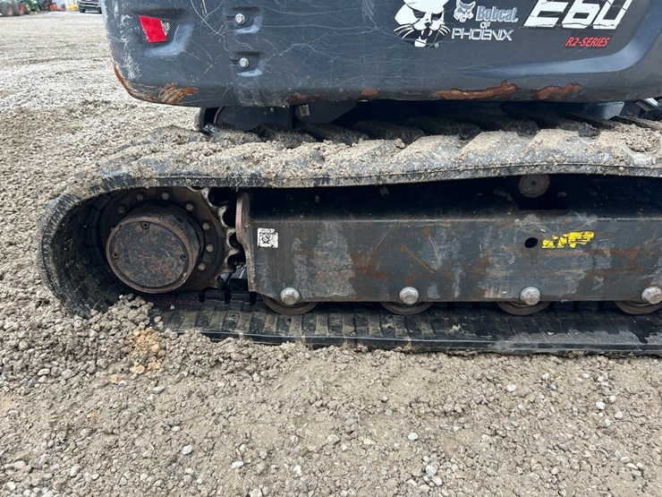 2022-bobcat-e60-image-13