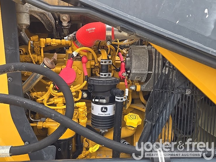 2019-deere-310l-image-55