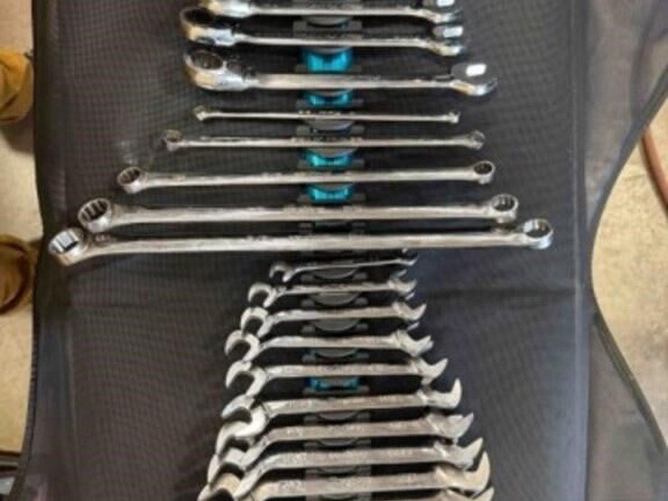 snap-on-&-blue-point-wrenches-image-1