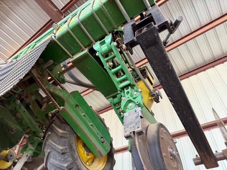 john-deere-1720-image-56