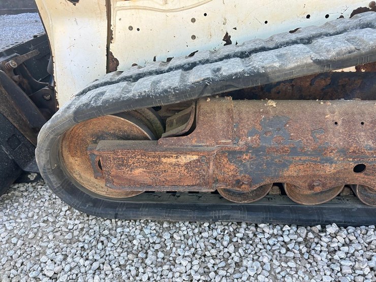 2021-bobcat-t550-image-18