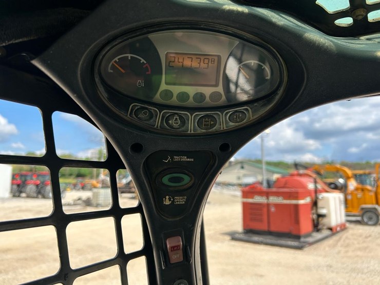 2015-bobcat-t650-image-23