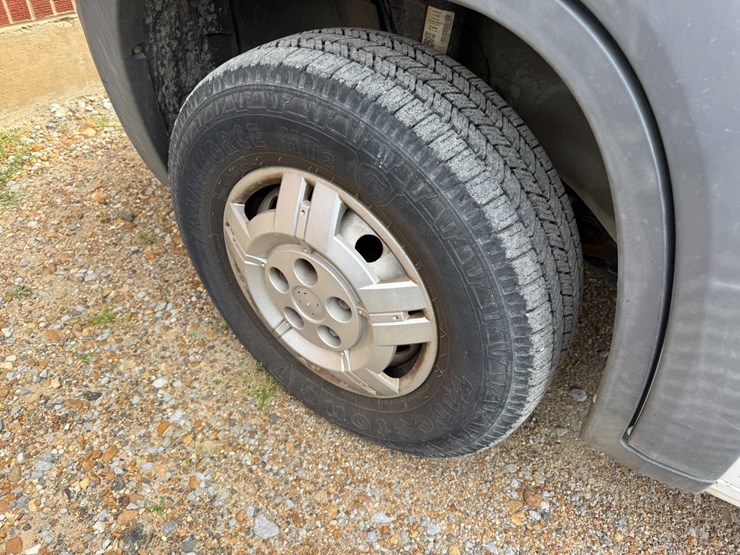 2014-ram-promaster-2500-image-8