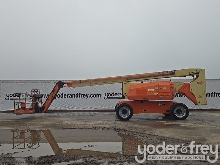 2016-jlg-800aj-image-2