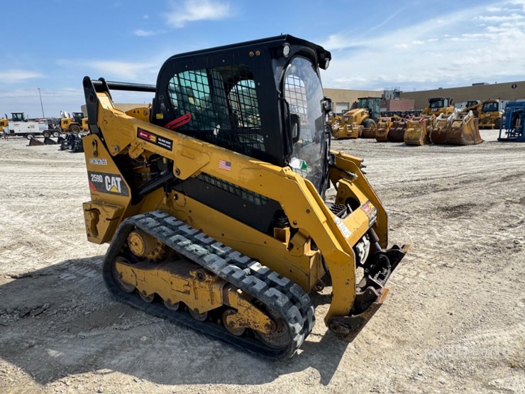 2018-caterpillar-259d-two-speed-compact-track-loader---needs-new-engine-image-2