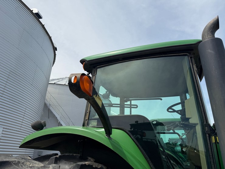 2007-john-deere-8230-image-41
