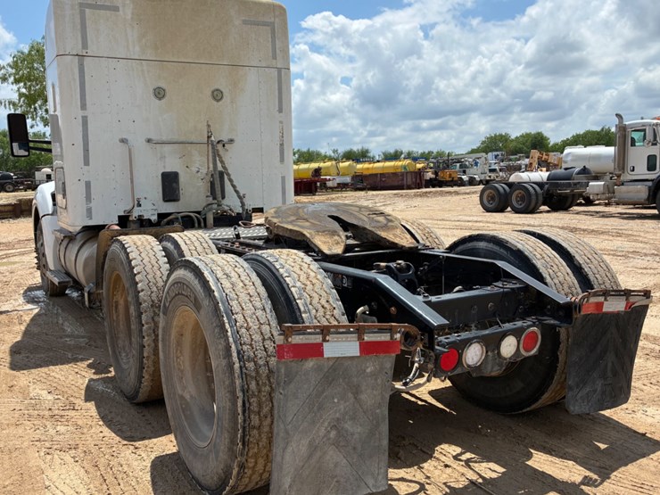 2017-kenworth-t880-image-6