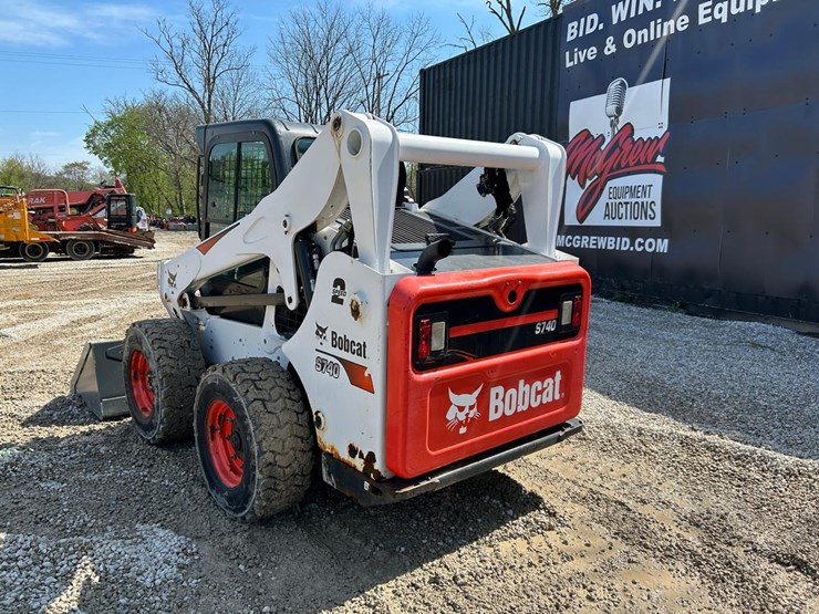2019-bobcat-s740-image-2
