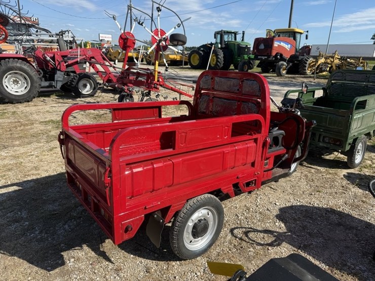 iranch-3-wheel-dump-cart-2026-image-2