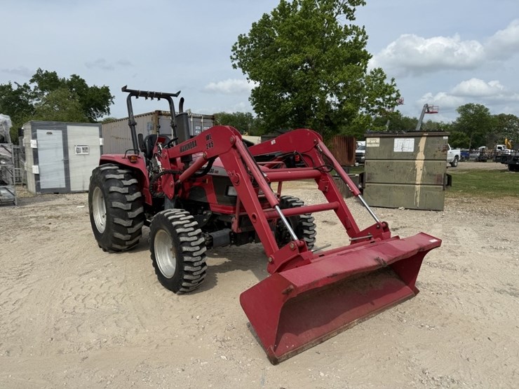 2018-mahindra-4530-image-3