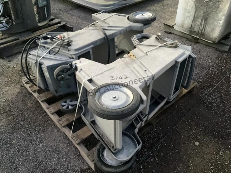 (2)-battery-minuteman-battery-diagnostic-carts-image-1