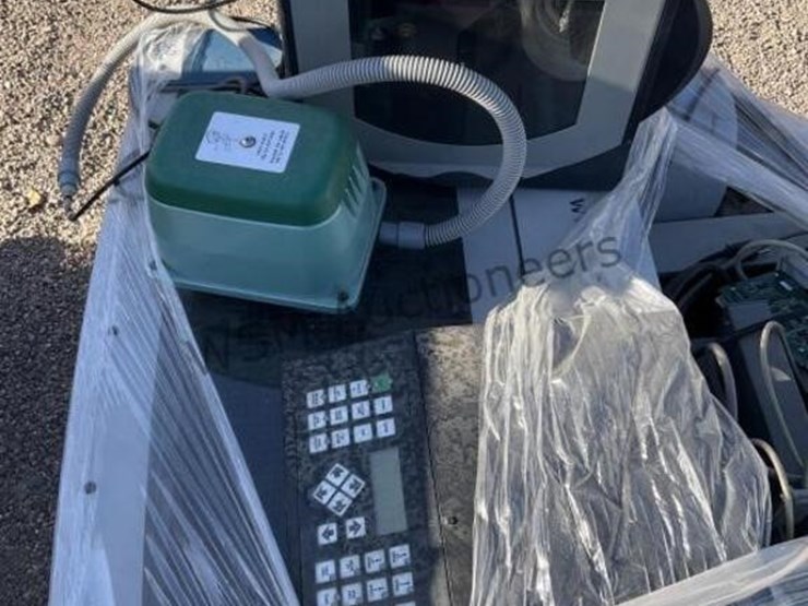 pallet-w/-engraving-machine-image-5