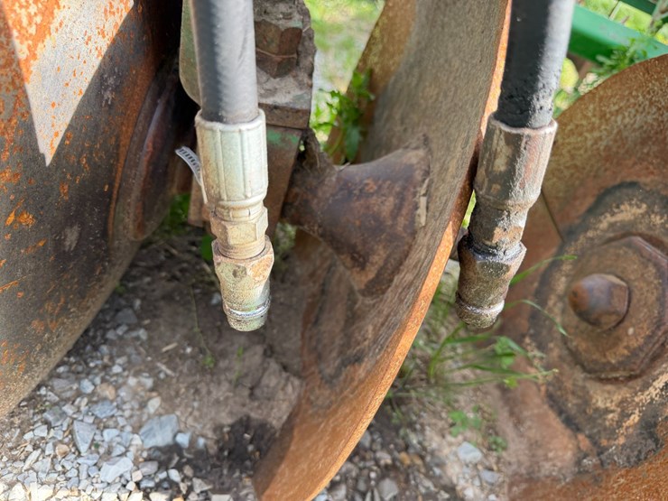 john-deere-225-image-38