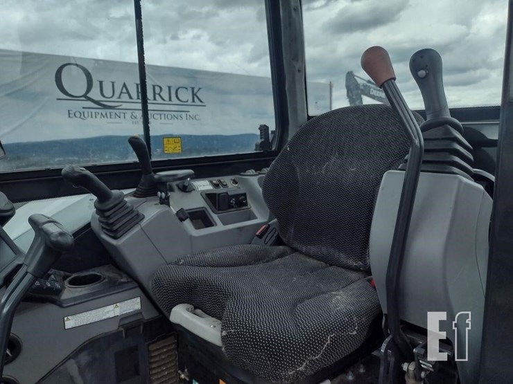 2020-bobcat-e85-image-9
