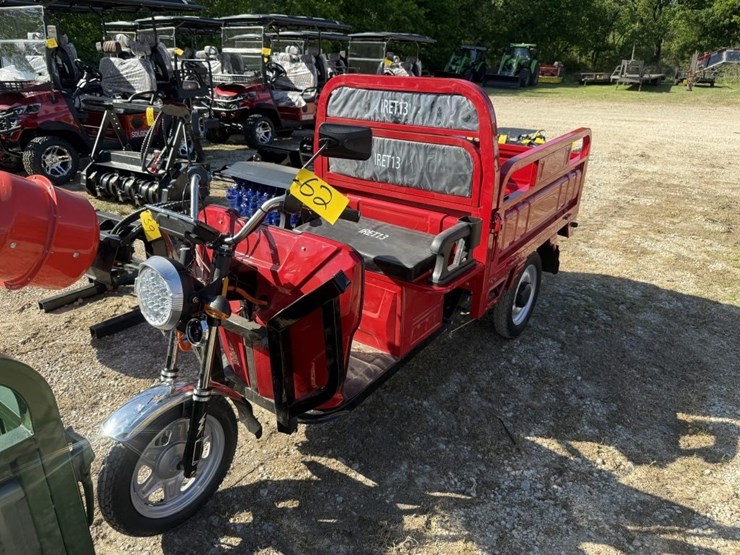 iranch-3-wheel-dump-cart-2026-image-1