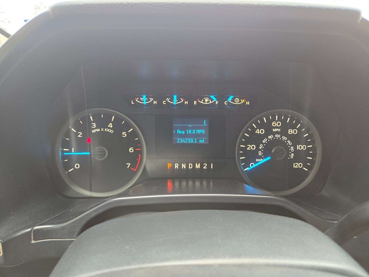 2016-ford-f150-image-16