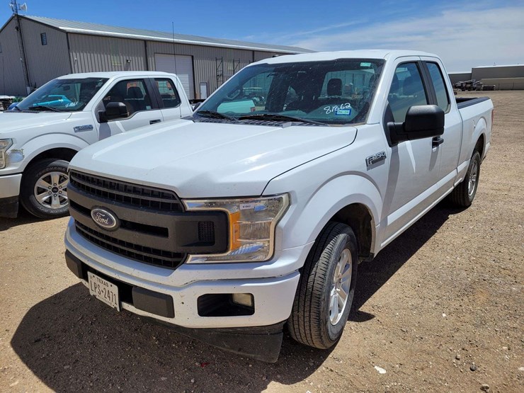 2019-ford-f150-xl-image-1