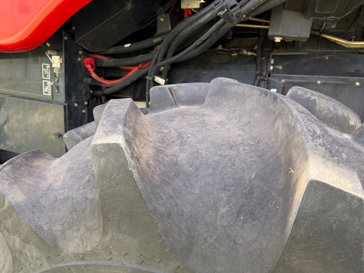2016-case-ih-8240-image-6