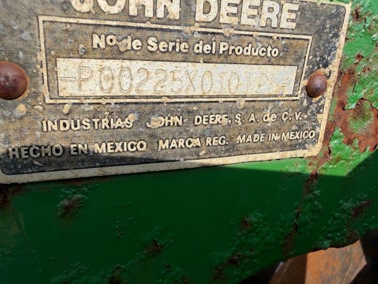 john-deere-225-image-39
