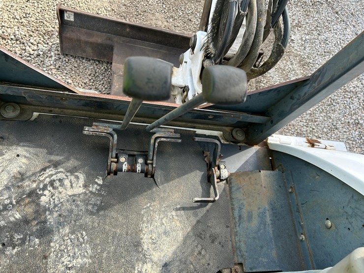 bobcat-325-image-19