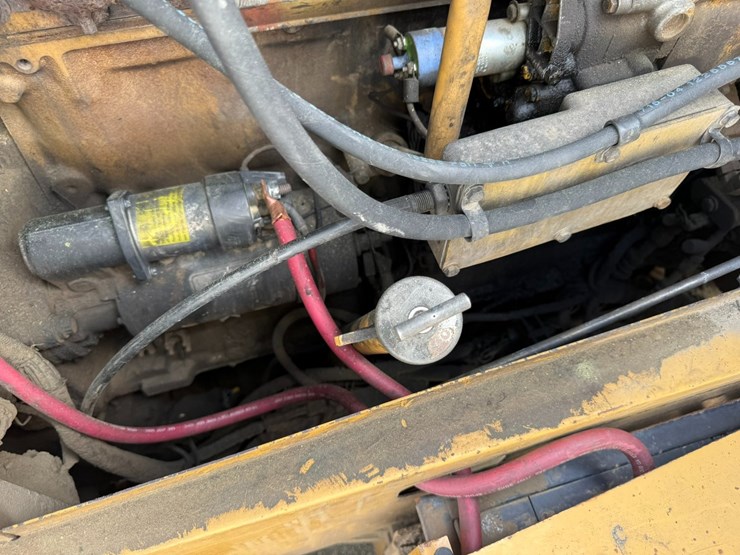 caterpillar-12h-image-82