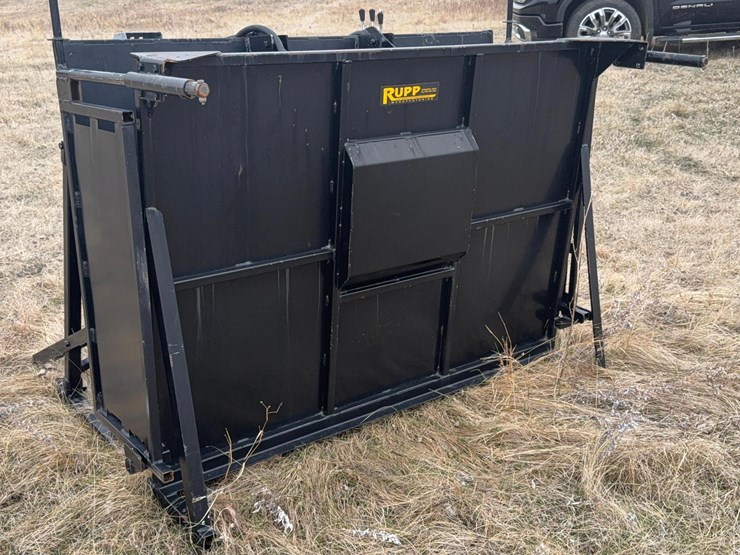 rupp-hydraulic-calf-table-image-2