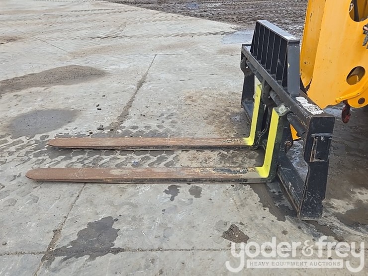 2017-jcb-510-56-image-21