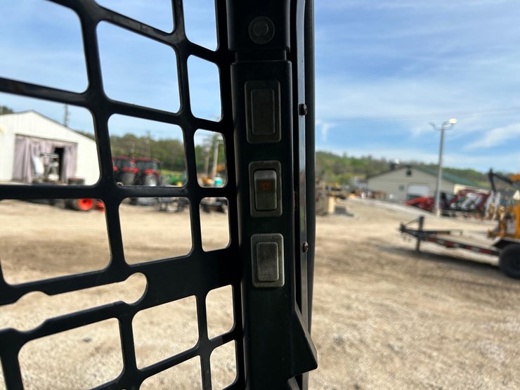 bobcat-t650-image-26