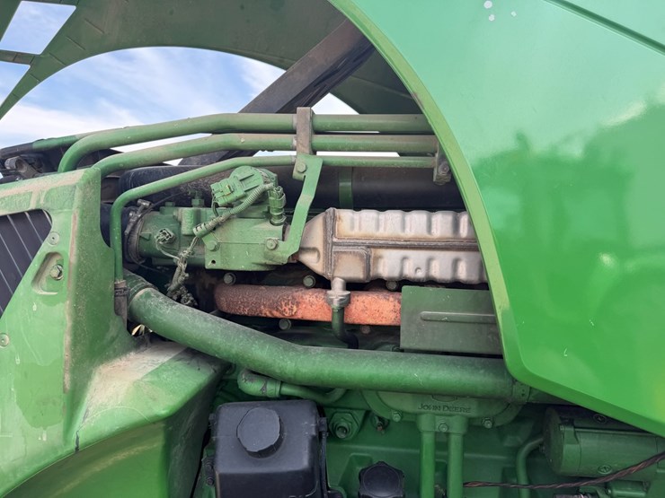 2006-john-deere-8330-image-45