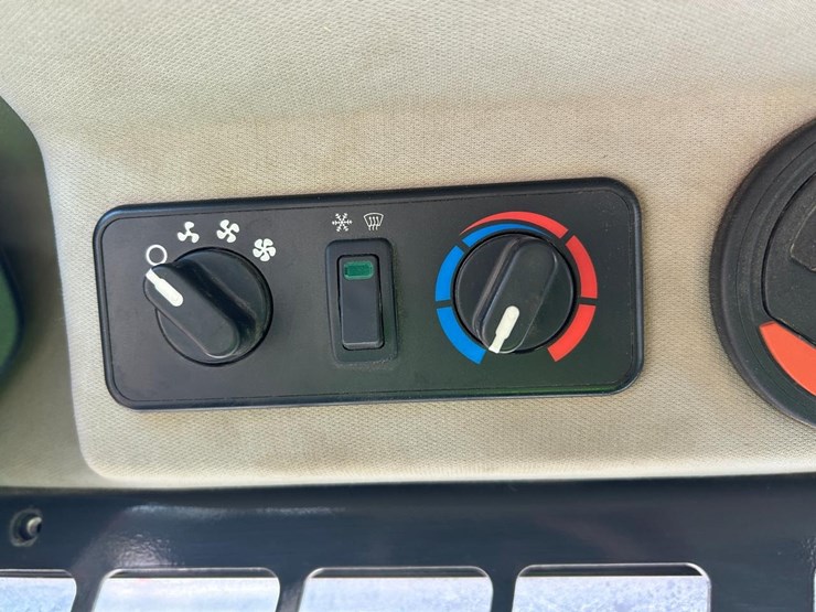 2021-bobcat-s76-image-24