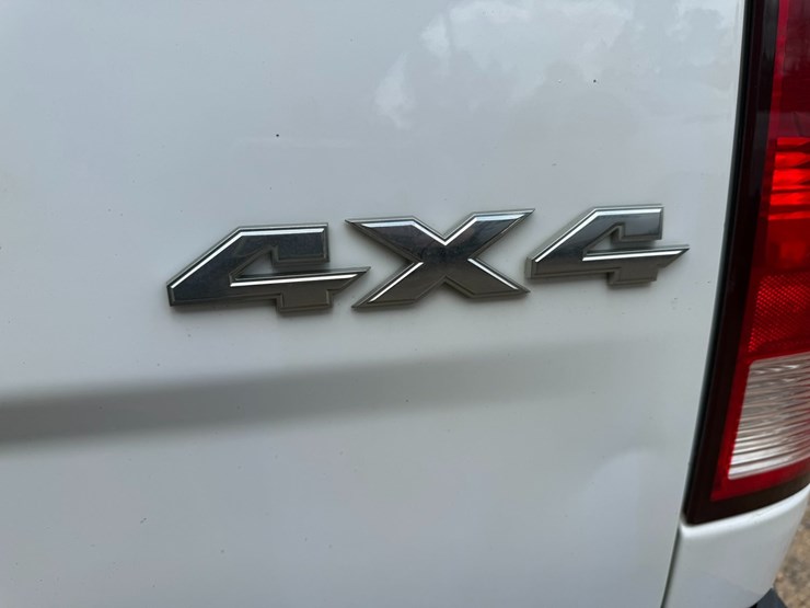 2016-dodge-2500-image-17