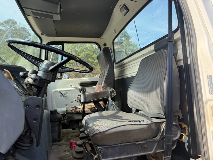 1995-ford-lt9000-image-62