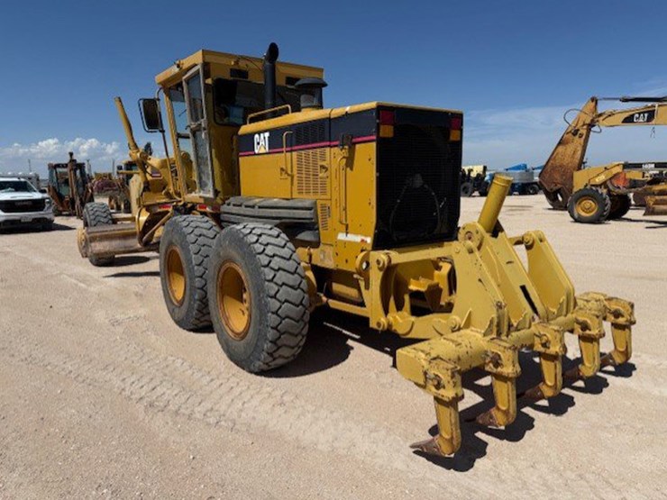2005-caterpillar-140h-image-6