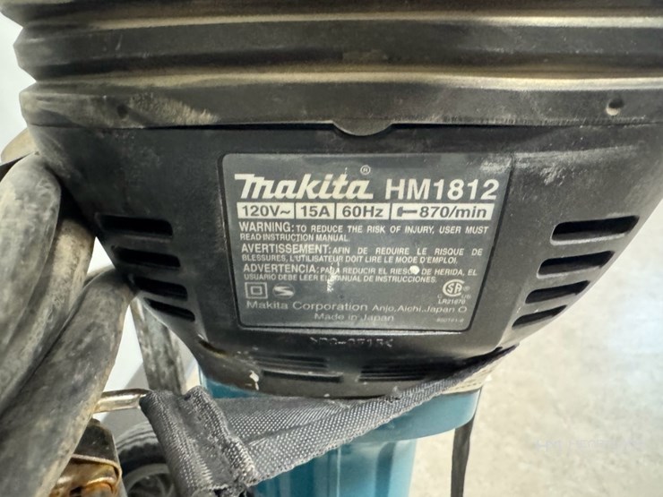 makita-hm1812-breaker-hammer-image-4