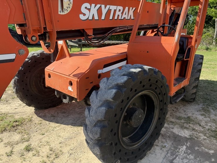 2005-sky-trak-6042-image-11