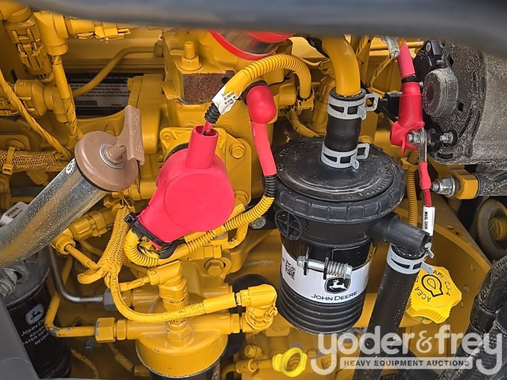 2019-deere-310l-image-57