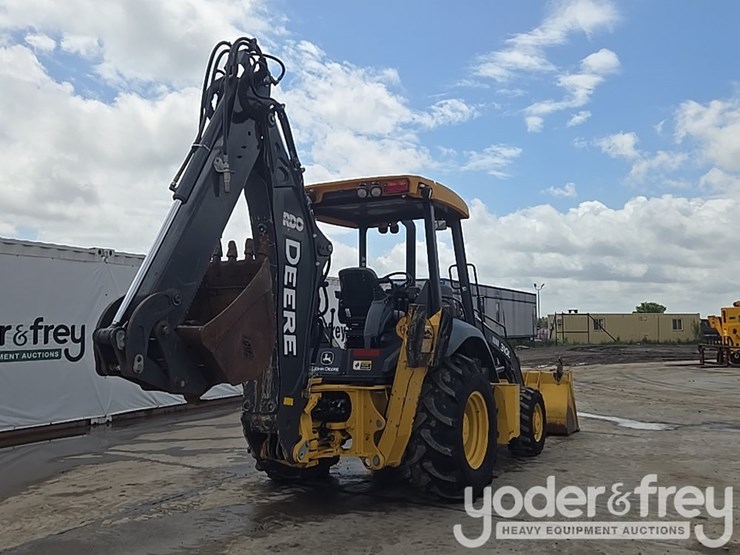 2019-deere-310l-image-5