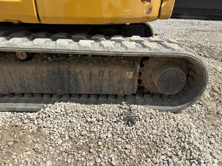 2018-caterpillar-305.5e2-image-19