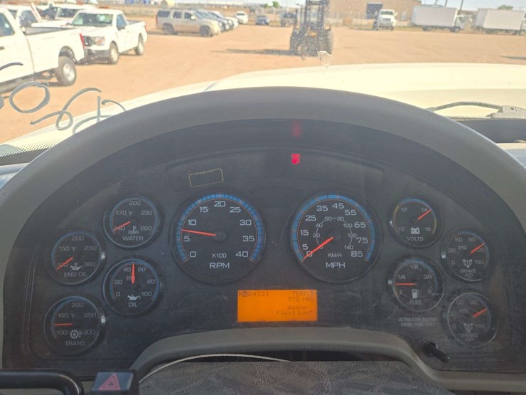 2011-international-workstar-7400-image-35