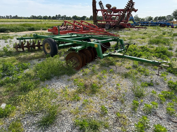 john-deere-225-image-2