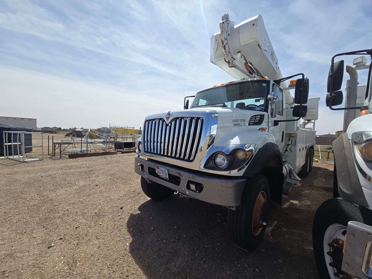 2011-international-workstar-7400-image-1