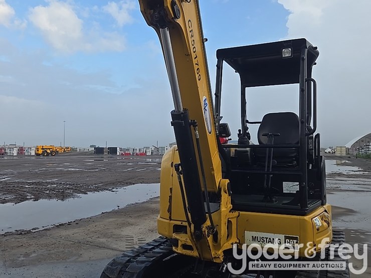 2016-caterpillar-305e2-cr-image-34