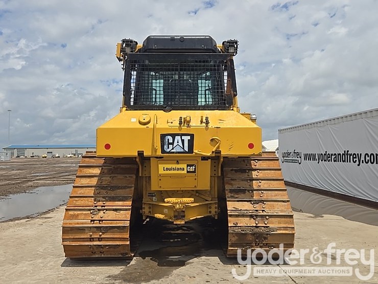 2016-caterpillar-d6n-image-4